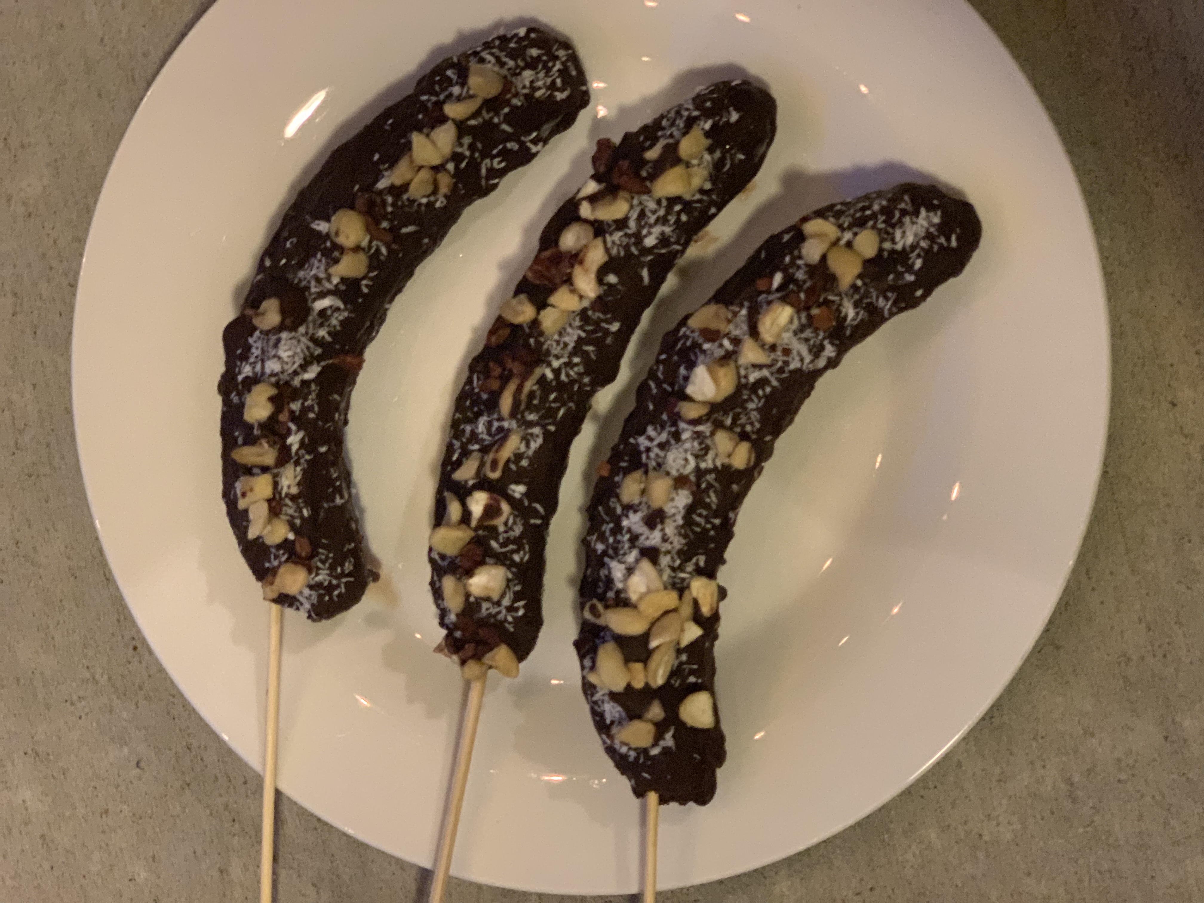 Chocolate Covered Frozen Bananas - Healthy Living Chick